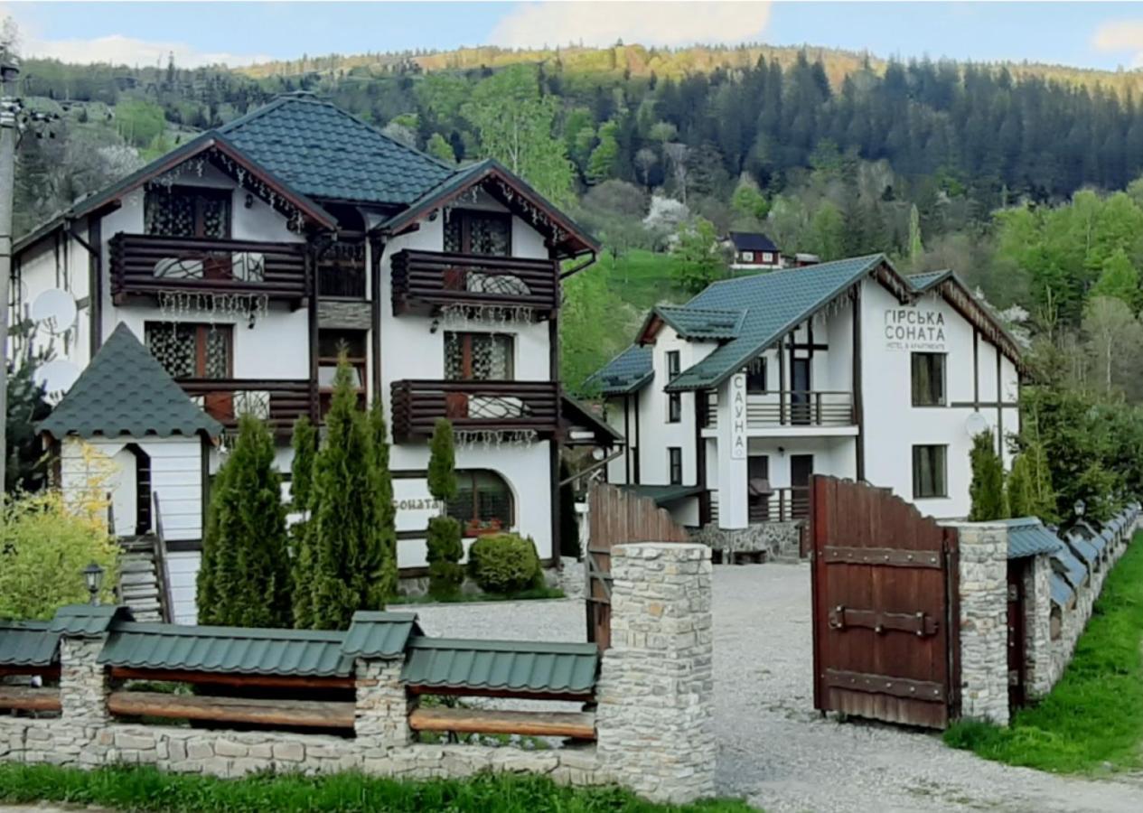 Girska Sonata Hotel & Apartments Микуличин Екстериор снимка