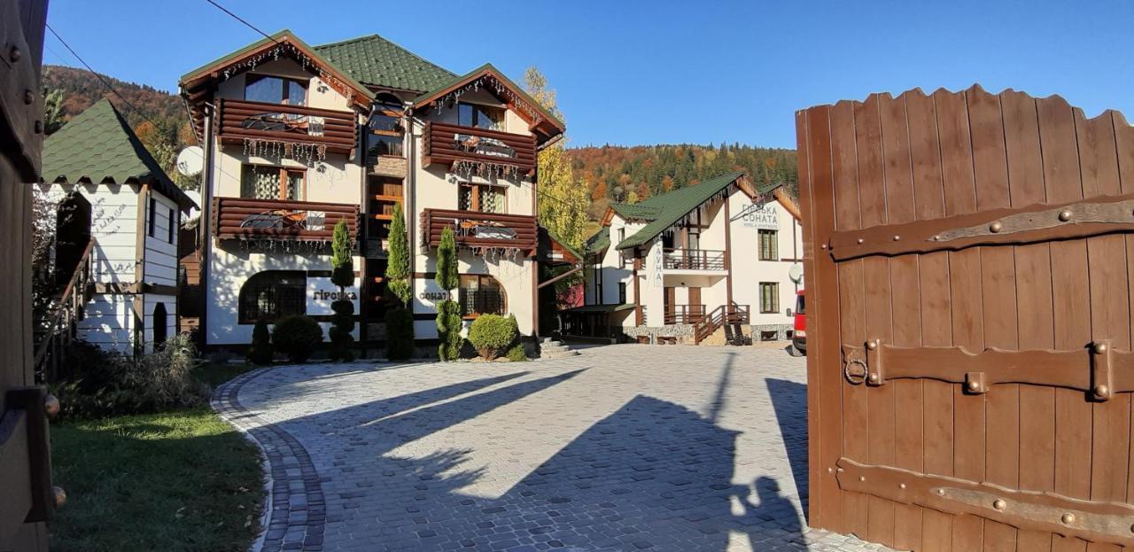 Girska Sonata Hotel & Apartments Микуличин Екстериор снимка